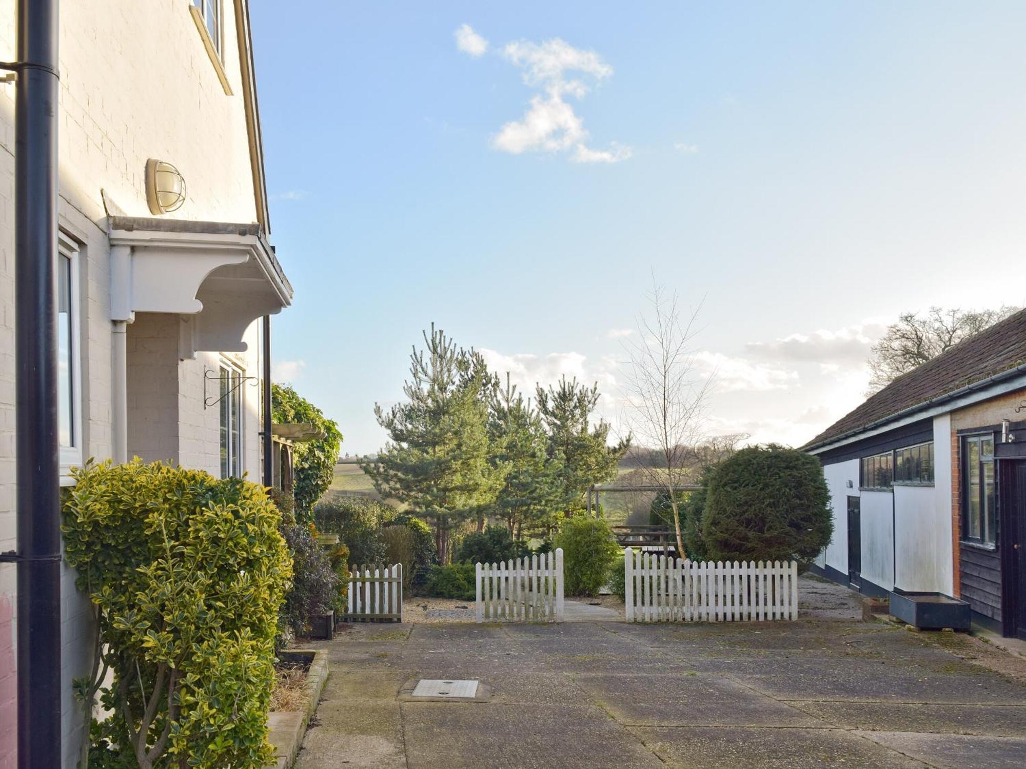 Granary Cottage Bentley  Exterior photo